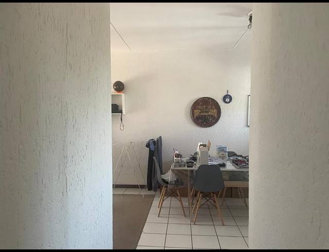 2 BEDROOM PROPERTY TO RENT IN GLENHAZEL